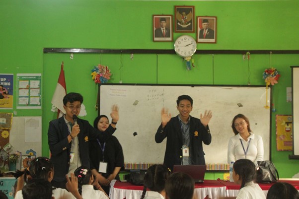 A screenshot of penyuluhan-phbs-di-sd-negeri-3-les